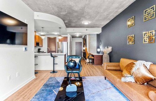 Midtown Apartment | Enjoy a stylish experience! This is a great location for anyone who is looking to relax and enjoy what the city has to offer.