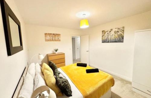 Ashford House | Enjoy a wonderful stay in our spacious Evergreen House