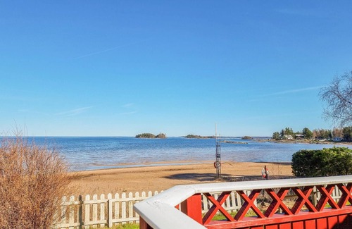 Mellerud O House | Enjoy a wonderful vacation right by the lake, Vänern