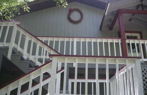Franklin House | Enjoy Amazing Smoky Mountain View in Large, Comfortable Home in Treetops!