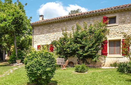 Saint-Martin-de-Castillon House | Enjoy an idyllic holiday in a holiday home in the heart of the Luberon Nature Park.