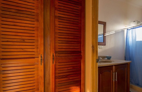 Ciudad Colon House | Enjoy beautiful weather in a wonderful space. Perfect for digital nomads