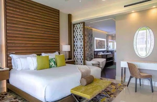 Cancun Resort | Enjoy Blanca Garza! High End Resort and Rooms.