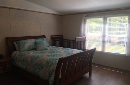St. Joseph House | Enjoy Bruin Lake and Brushy Lake
