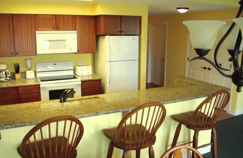 Palmetto Dunes Villa | Enjoy complimentary 18 hole round golf everyday, Outdoor pool, and lazy river.