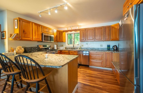 Denmark House | Enjoy fabulous four season fun on Hancock Pond