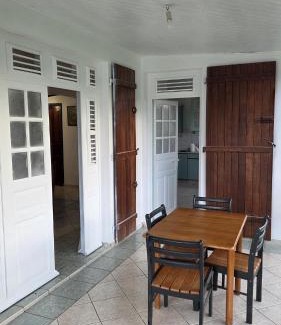 Saint-Joseph Apartment | Enjoy House T3 Haut de Villa - À Chapelle