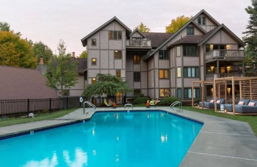 Stowe Area Hotel | Enjoy Nature & Town | Stay in Style at Field Guide Lodge, Close to Everything