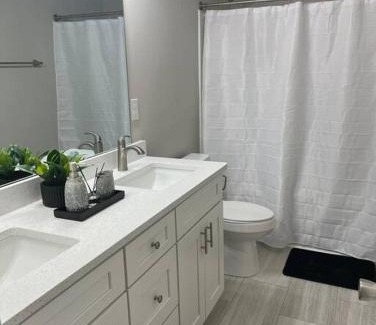 Charlotte House | Enjoy our newly 4 Bedroom.