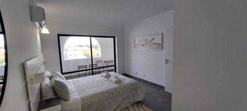 Sagres Apartment | ENJOY POOL, BEACH and more at this nice apartment only 3 minutes from Mareta's Beach