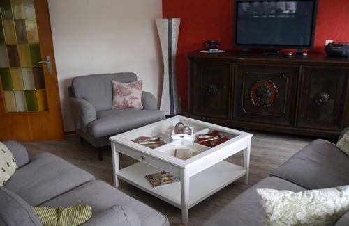 Wassenach Apartment | Enjoy relaxing days in the fabulous volcanic Laachersee