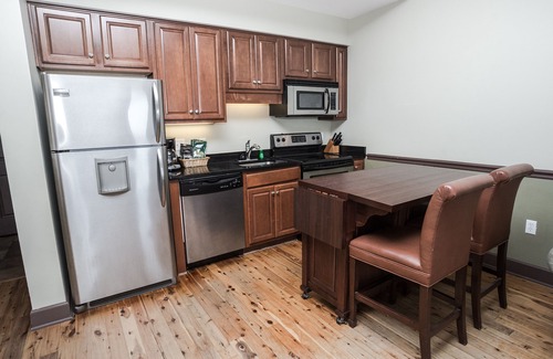 Historic Downtown Apalachicola Condo | Enjoy Sunrise views over the Apalachicola River from this 3rd floor condo