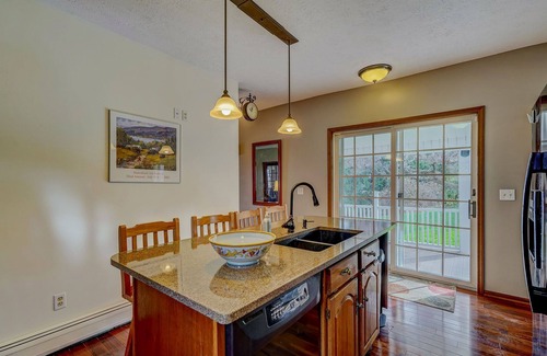 Canandaigua House | Enjoy swimming/boating in the lake, Fall Foliage, Wine trail, Skiing and Hiking