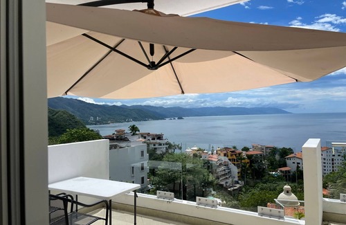 South Shore Hotel Area Apartment | Enjoy the best view of Puerto Vallarta, in the most exclusive area