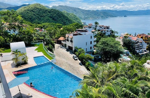South Shore Hotel Area Apartment | Enjoy the best view of Puerto Vallarta, in the most exclusive area