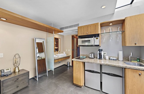 Laguna Beach Hotel | Enjoy the Best of Both Worlds: Relax, Surf, Swim, and Cook! 5