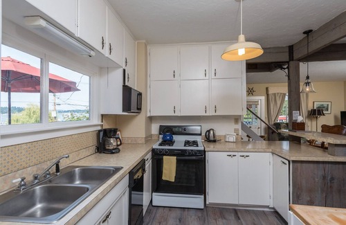 Vashon Island Cottage | Enjoy The Best Of Vashon From The Deck Of The Quartermaster Cottage