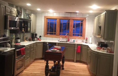 Spearfish House | Enjoy the Black Hills in this 4 bedroom, 3 bath, sleeps 8 home - gorgeous views