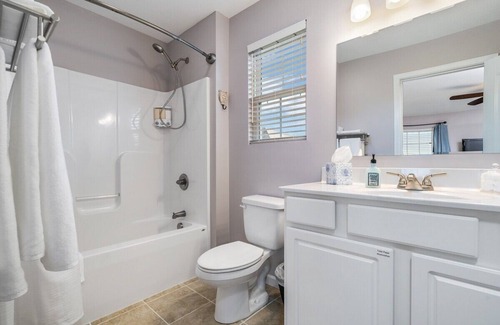 Bluff City House | Enjoy the comfort of this luxurious home with outstanding facilities in the serene neighborhood.