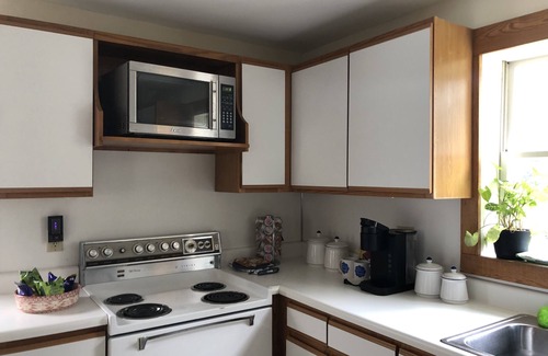 Lyndeborough Apartment | Enjoy the country life!