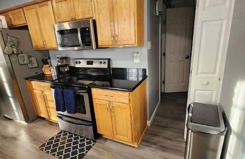 Little Woods House | Enjoy the entire house . Convenient location. Only minutes from Downtown