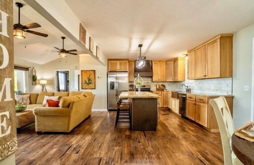 Jacksons' Gap House | Enjoy the lake summer OR winter. Peaceful and relaxing!