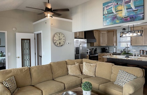 Jacksons' Gap House | Enjoy the lake summer OR winter. Peaceful and relaxing!