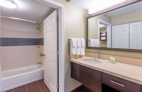 Anaheim Resort Hotel | Enjoy the Magic of Disneyland just 2 Miles from this Suite w/Self Parking!
