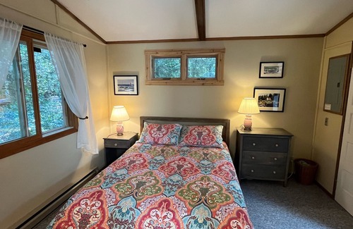 Baileys Harbor Cottage | Enjoy the quiet side of the Door County peninsula, 190' of Lake Michigan shore