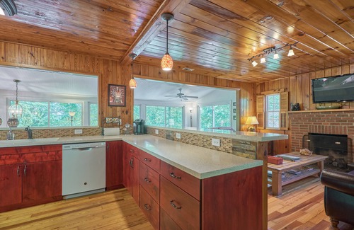 Sunset Cove Cottage | Enjoy the sunrise from quiet location on Lake Lure - no lake access in 2025