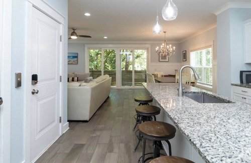 Folly Field House | Enjoy time with family and friends