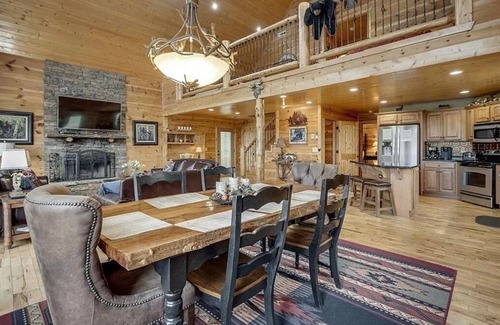 Cleveland Cabin | Enjoy View's View's