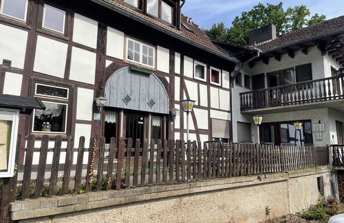 Schieder-Schwalenberg House | Enjoy your time in a single room at the beautiful Fischanger Resort