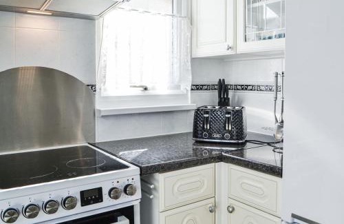 Bridlington House | Enjoy Your Stay Cottage