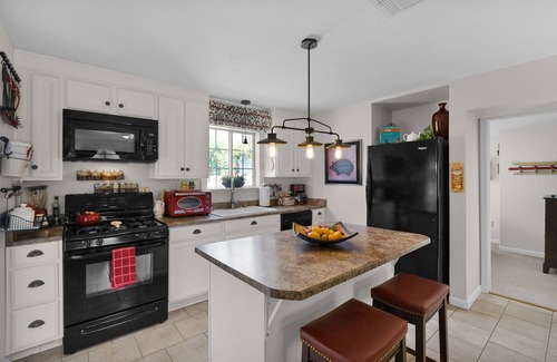 Coronado House | Enjoy your stay in a simpler time when hosts went out of their way
