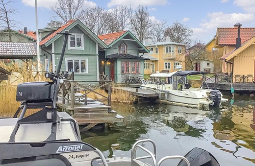 Vaxholm House | Enjoy your vacation in this former and charming fisherman's house in the oldest part of Vaxholm.