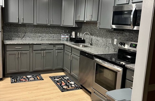 Edgewood House | Enjoyable 4-bedroom house can stay 6. 1 Qn bed is Air Matt. Parking up to 4 cars