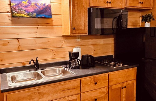 Carrabassett Valley Cabin | Enjoyable Green cabin at Carrabassett Valley town line and Kingfield