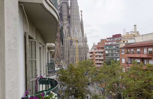 La Sagrada Familia Apartment | Enjoybcn Gaudi Apartments