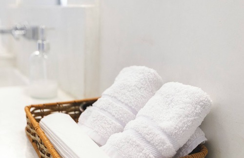 Ugarteche Hotel | Enlace Wine House