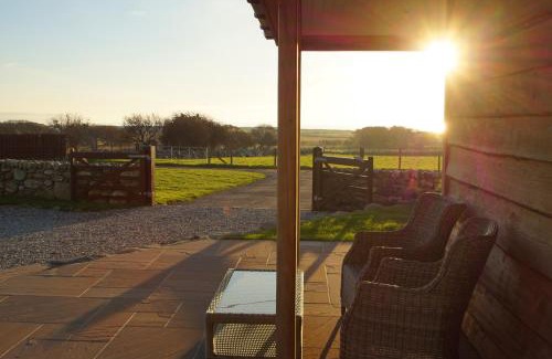 Talybont Apartment | Enlli Lodge