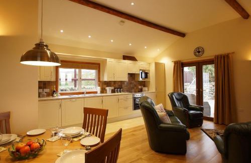 Talybont Apartment | Enlli Lodge