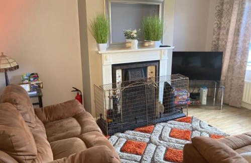 Enniskillen House | Enniskillen House (6 person house)