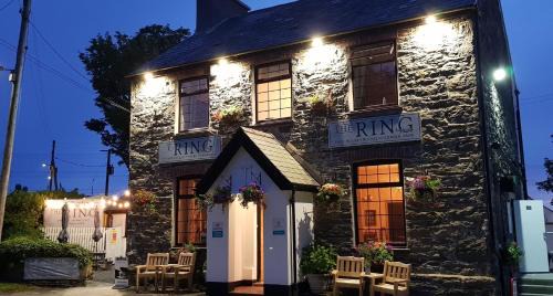 Rhosgoch Bed & Breakfast | Ensuite Bed And Breakfast Rooms At The Ring Pub