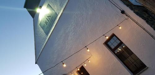 Rhosgoch Bed & Breakfast | Ensuite Bed And Breakfast Rooms At The Ring Pub