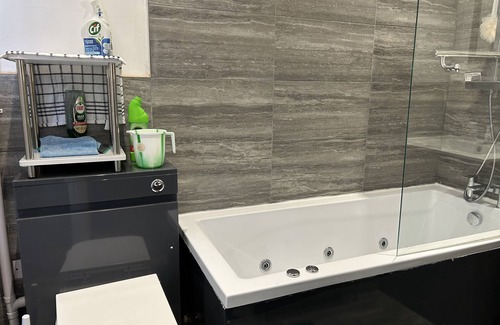 Walsall House | Ensuite Room with Private Bathroom at Walsall