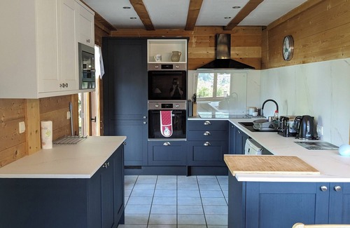 Montriond Ski Chalet | Ensuite rooms , Jacuzzi, storage ideal for ski/VTT ,MULTIPASS