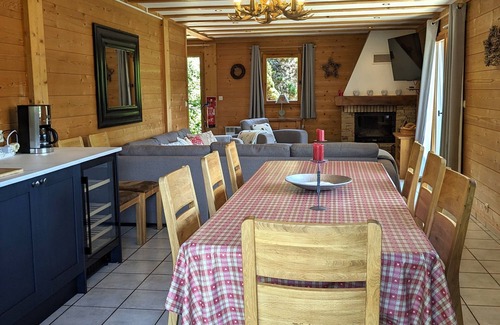 Montriond Ski Chalet | Ensuite rooms , Jacuzzi, storage ideal for ski/VTT ,MULTIPASS