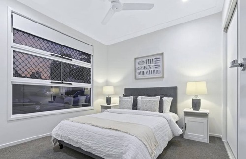 Pallara House | Ensure Room x Private Bathroom