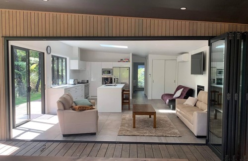 Karkari Peninsula House | Entertainer’s Dream in Doubtless Bay
